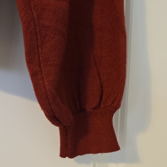 ont Welfth Maroon Crewneck Sweater with Floral Embroidery. Size Small NWOT - Picture 12 of 16